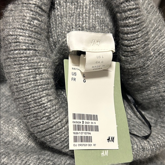 H&M Gray Turtleneck Sweater - Picture 3 of 10